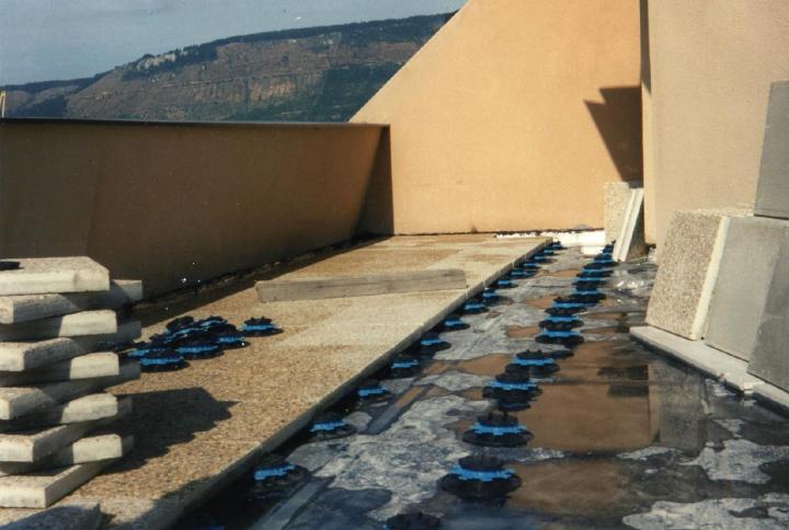 Protection par dalles Bagard